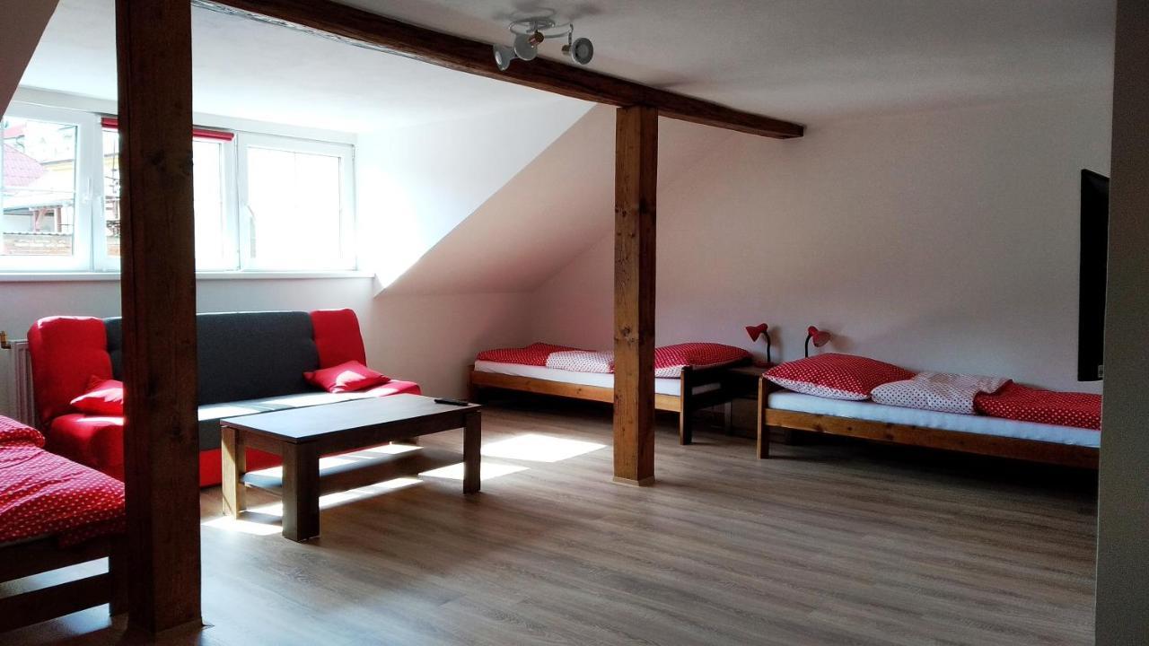 Apartmany Kukacci Hnizdo Benesov nad Ploucnici ภายนอก รูปภาพ