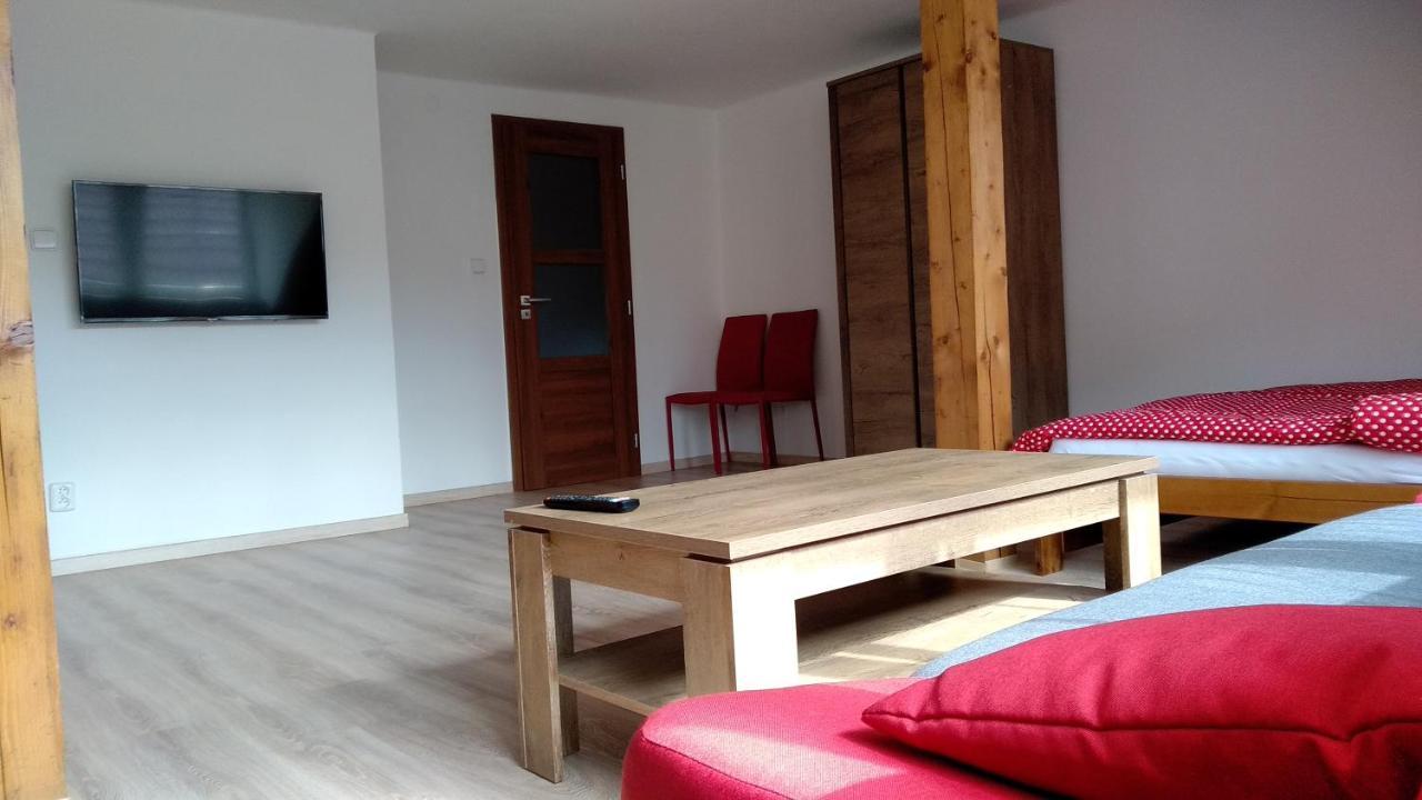 Apartmany Kukacci Hnizdo Benesov nad Ploucnici ภายนอก รูปภาพ
