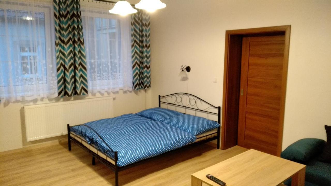Apartmany Kukacci Hnizdo Benesov nad Ploucnici ภายนอก รูปภาพ