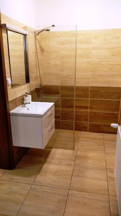 Apartmany Kukacci Hnizdo Benesov nad Ploucnici ภายนอก รูปภาพ